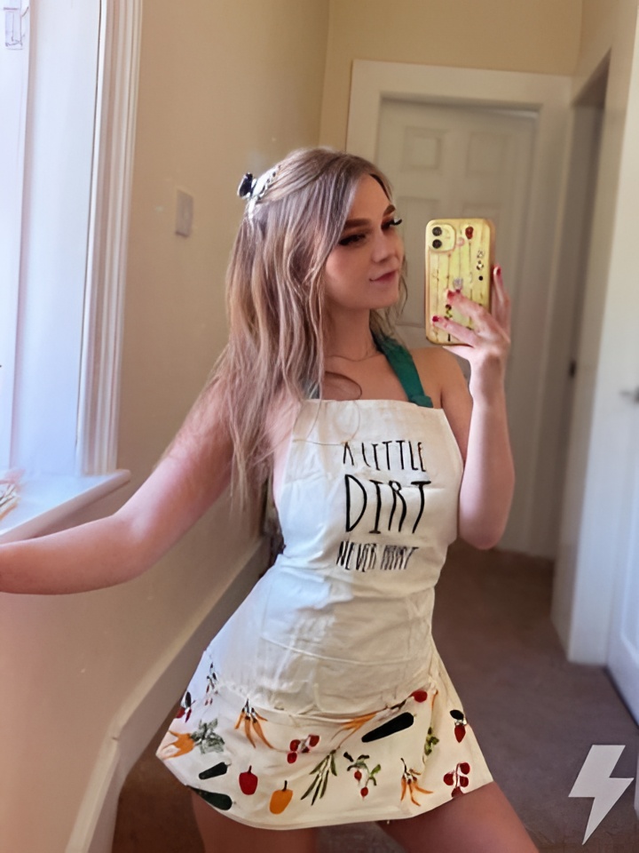 Софи привлекальеная девушка из Воркуты цена от 1500 руб