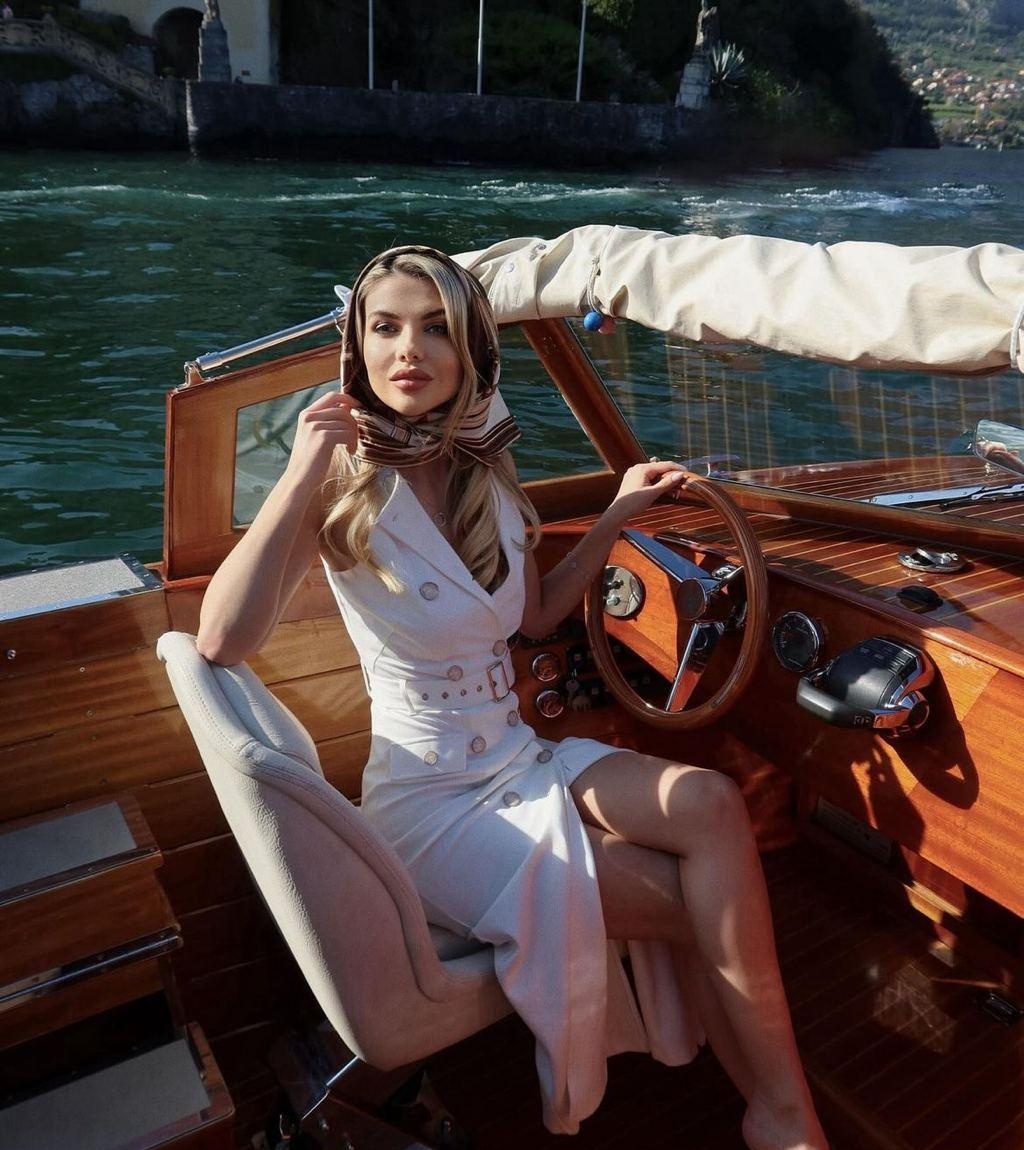 Яна привлекальеная девушка из Воркуты цена от 10000 руб