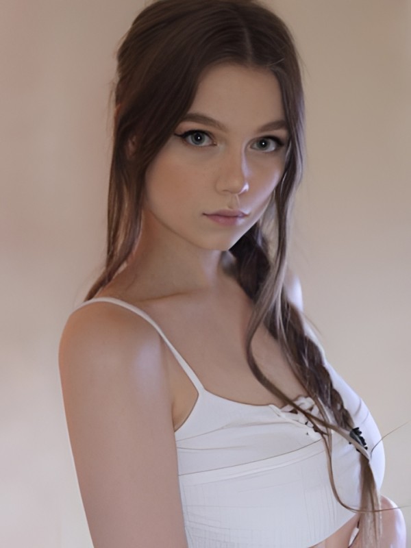 Алена привлекательная девушка из Воркуты цена от 3000 руб