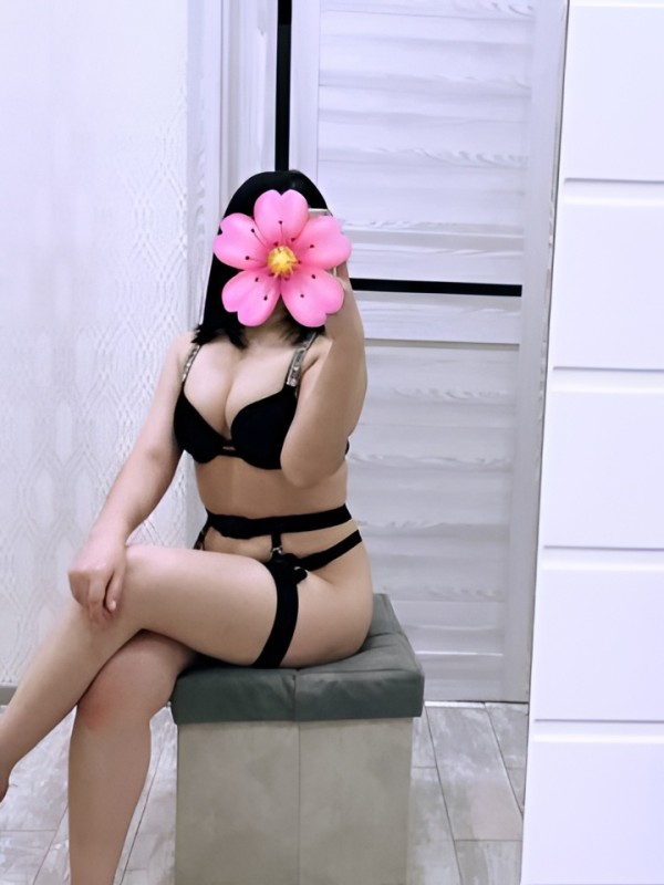 Дина привлекательная девушка из Воркуты цена от 1500 руб