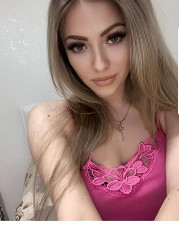 Рената привлекательная девушка из Воркуты цена от 3000 руб