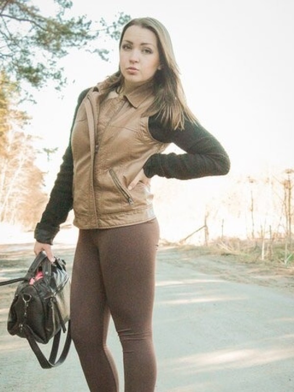 Арина привлекательная девушка из Воркуты цена от 3500 руб